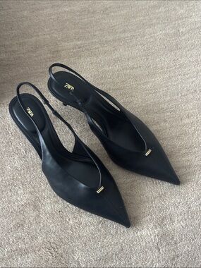 Zara Black Pointed Slingback Heels with Gold Bar